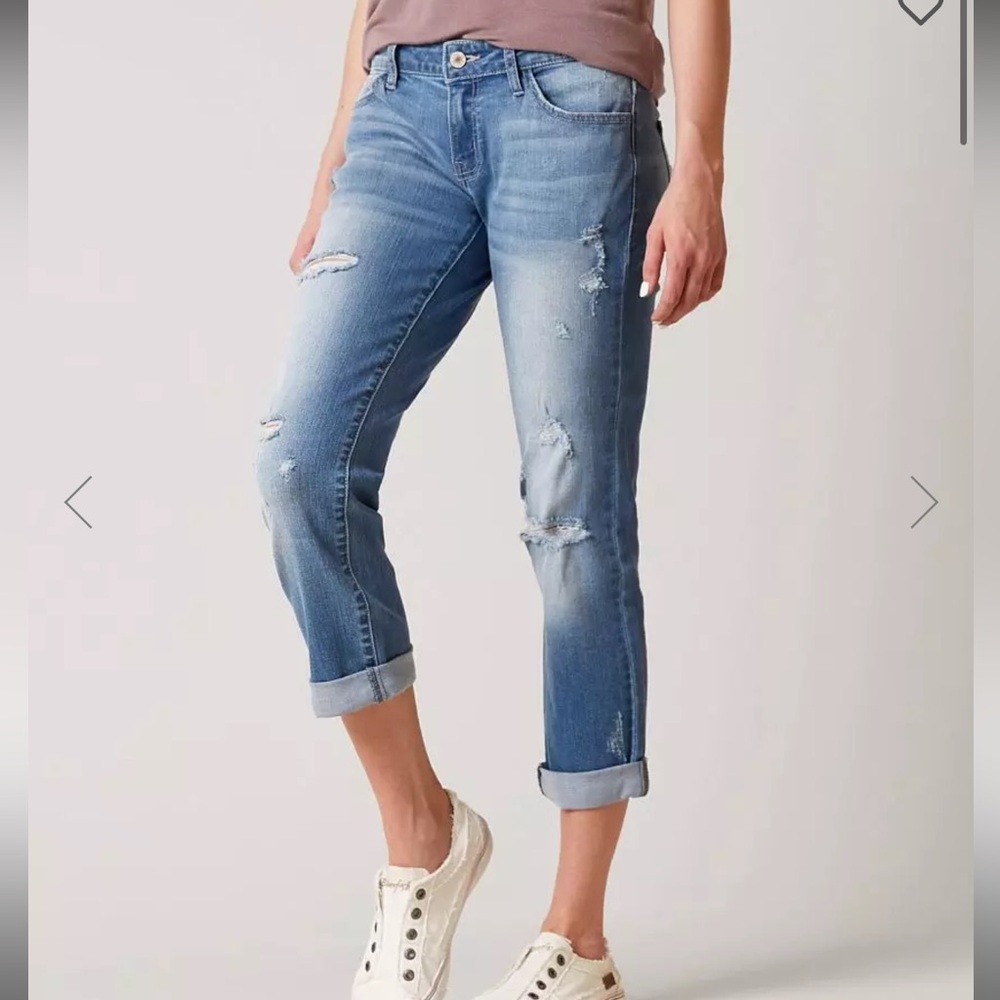 LOW RISE KanCan Skinny Stretch Crop Jean